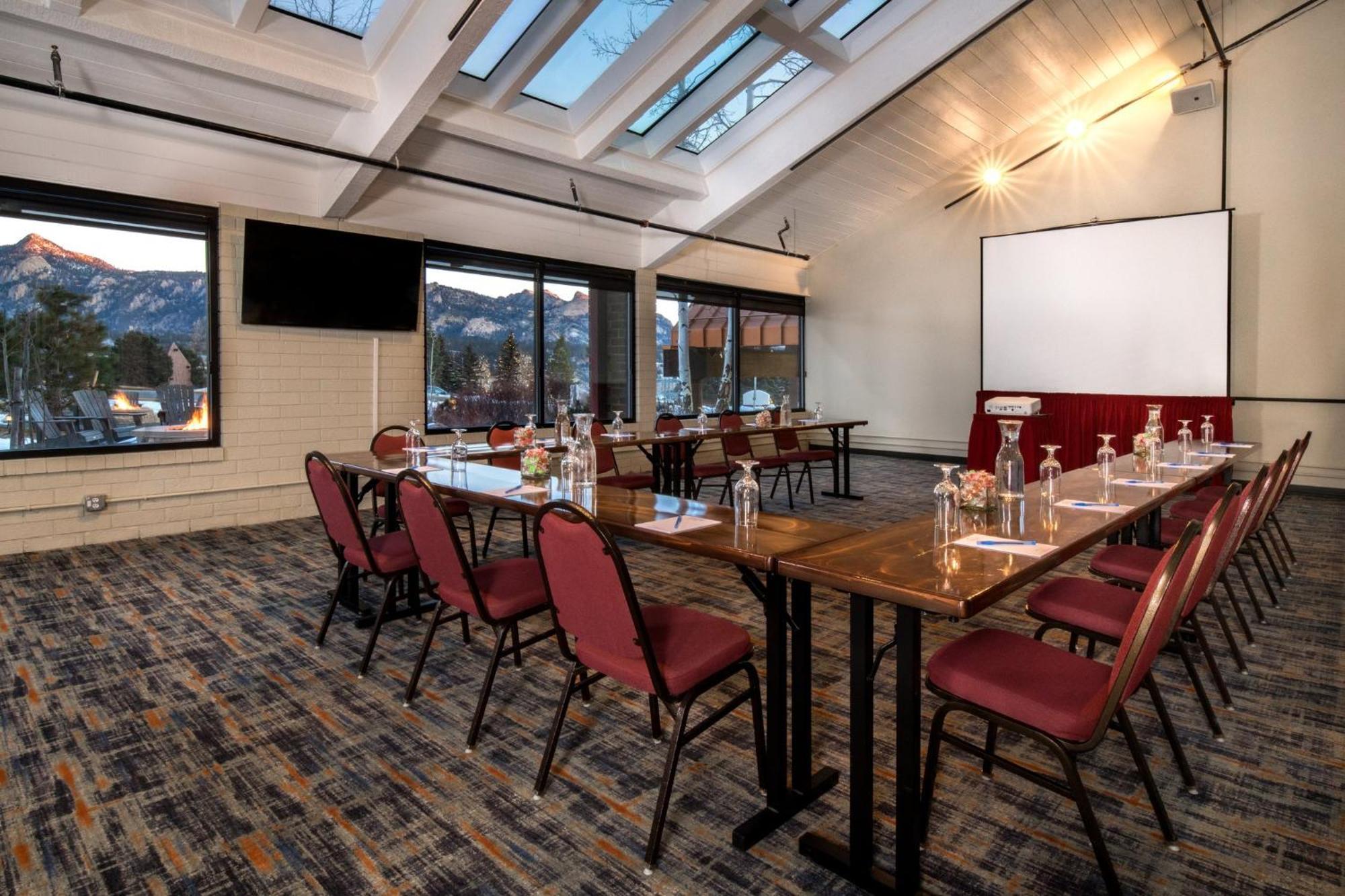 Holiday Inn Estes Park By Ihg Exterior photo